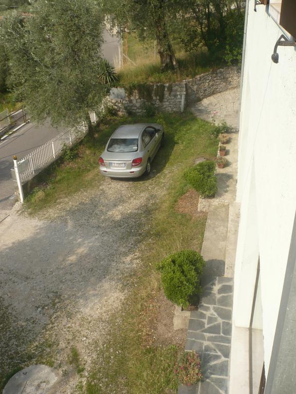 Appartamento Michela Brenzone sul Garda Bilik gambar
