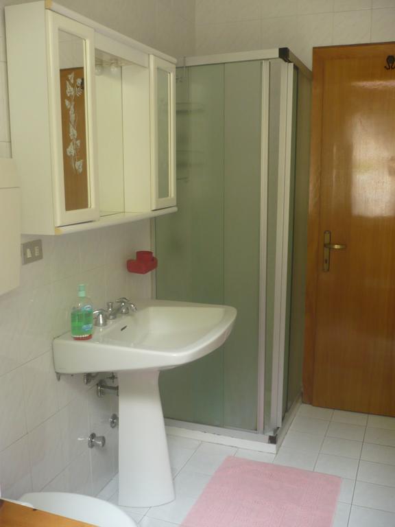 Appartamento Michela Brenzone sul Garda Bilik gambar