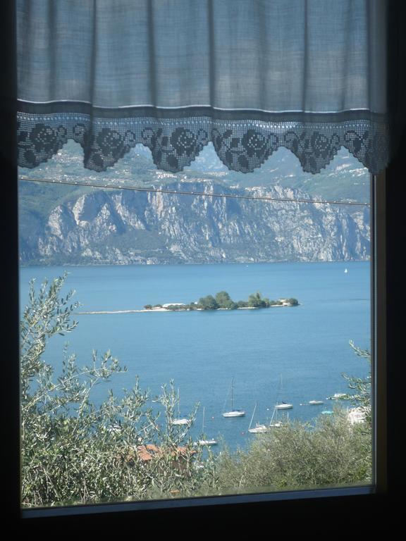 Appartamento Michela Brenzone sul Garda Bilik gambar