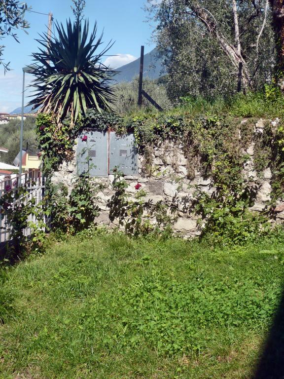 Appartamento Michela Brenzone sul Garda Bilik gambar