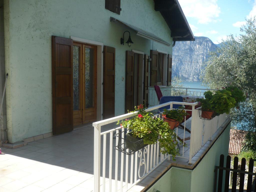 Appartamento Michela Brenzone sul Garda Bilik gambar
