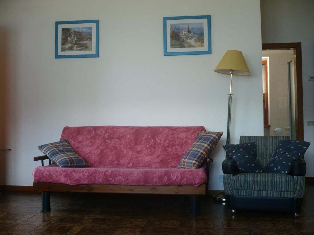 Appartamento Michela Brenzone sul Garda Bilik gambar