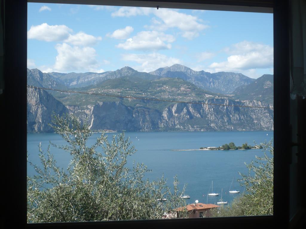 Appartamento Michela Brenzone sul Garda Bilik gambar