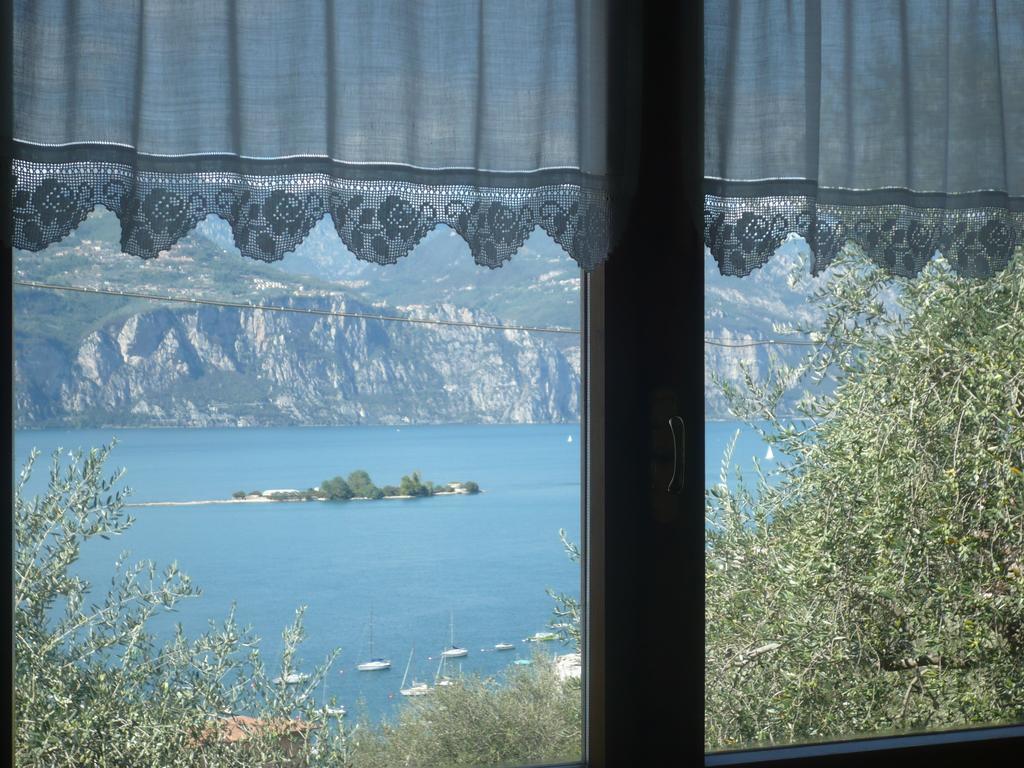 Appartamento Michela Brenzone sul Garda Bilik gambar