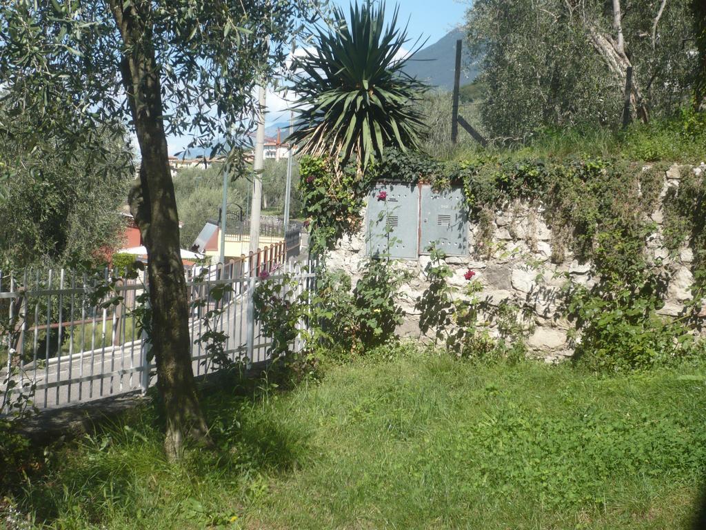 Appartamento Michela Brenzone sul Garda Bilik gambar